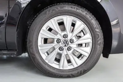 Volkswagen Multivan 2025 · foto 9