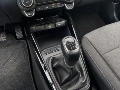 KIA Stonic 2023 · foto 12