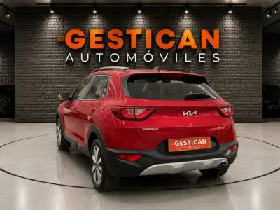 KIA Stonic 2023 · foto 4