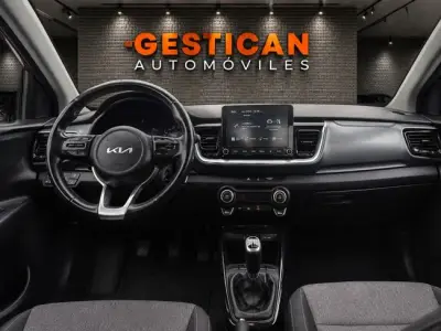 KIA Stonic 2023 · foto 10