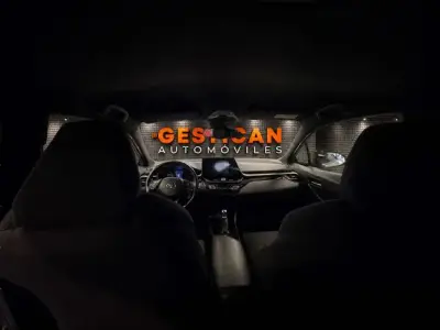 Toyota C-HR 2020 · foto 13