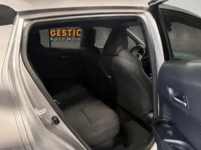 Toyota C-HR 2020 · foto 15