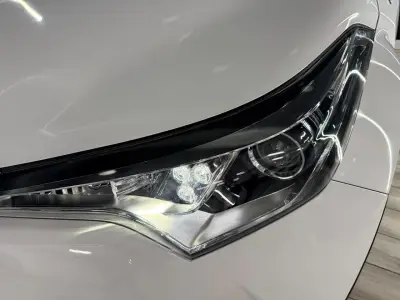 Toyota C-HR 2019 · foto 16