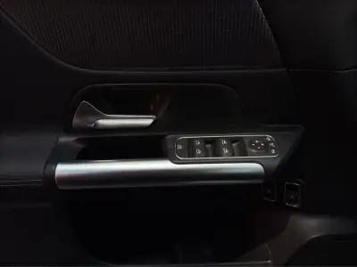 Mercedes-Benz GLA 2024 · foto 12