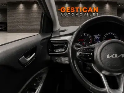 KIA Stonic 2023 · foto 6