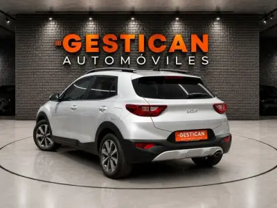 KIA Stonic 2023 · foto 3