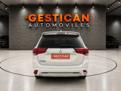 Mitsubishi Outlander 2021 · foto 6