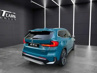 BMW iX1 2023 · foto 3