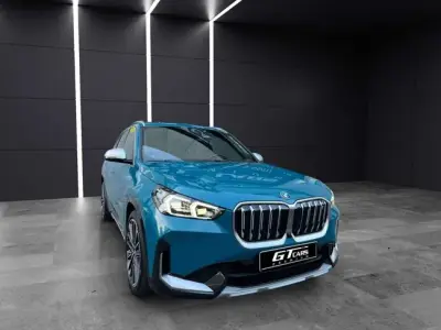 BMW iX1 2023 · foto 2