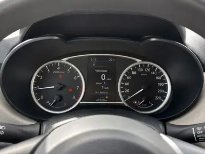 Nissan Micra 2022 · foto 9