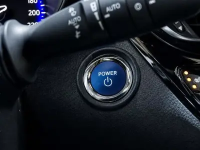 Toyota C-HR 2023 · foto 9