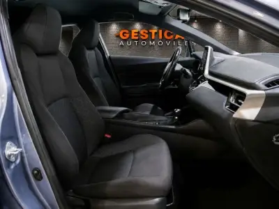 Toyota C-HR 2023 · foto 10