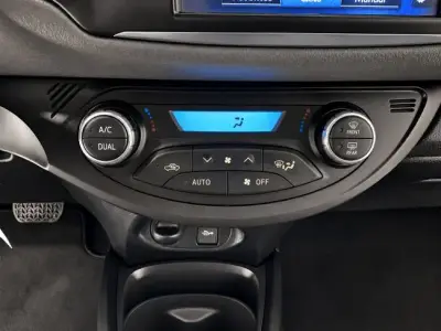 Toyota Yaris 2018 · foto 11