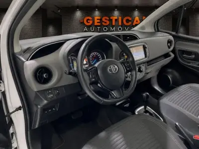 Toyota Yaris 2018 · foto 12