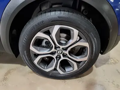 Renault Captur 2022 · foto 10