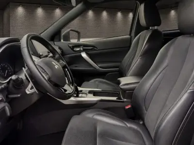 Mitsubishi Eclipse Cross 2024 · foto 13