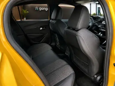 Peugeot 208 2021 · foto 12