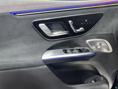 Mercedes-Benz EQE SUV AMG 2025 · foto 13