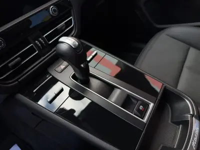 Porsche Macan 2023 · foto 12