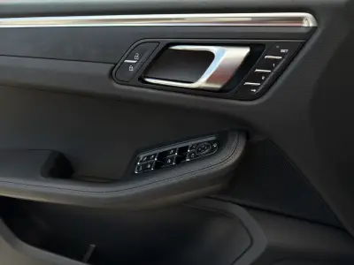 Porsche Macan 2023 · foto 14