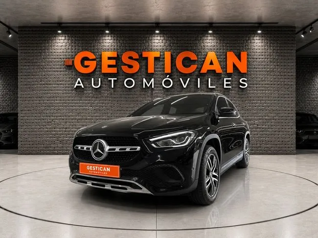 Mercedes-Benz GLA 2023 en 4 islas · CEC