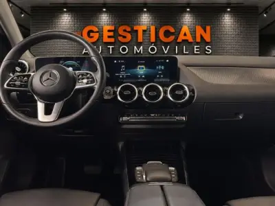 Mercedes-Benz GLA 2023 · foto 13