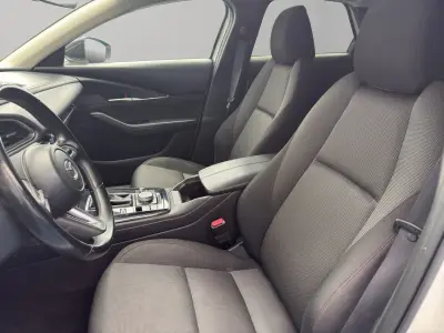 Mazda CX-30 2022 · foto 8