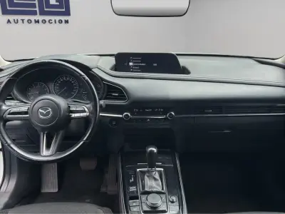 Mazda CX-30 2022 · foto 17