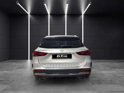 Mercedes-Benz GLA 2023 · foto 4