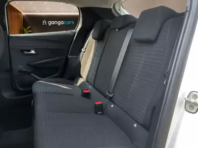 Peugeot 208 2022 · foto 12