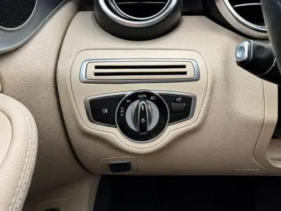 Mercedes-Benz Clase C 2015 · foto 16