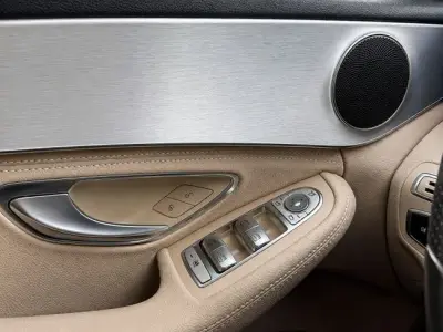 Mercedes-Benz Clase C 2015 · foto 18