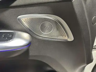 Mercedes-Benz EQE SUV 2023 · foto 11