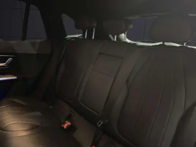 Mercedes-Benz EQE SUV 2023 · foto 13
