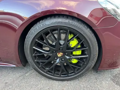 Porsche Panamera 2020 · foto 3