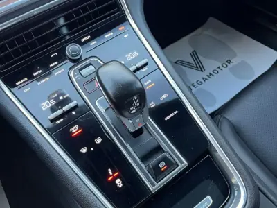 Porsche Panamera 2020 · foto 19