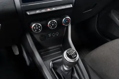 Renault Clio 2023 · foto 14