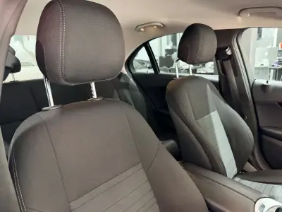 Mercedes-Benz Clase C 2019 · foto 7