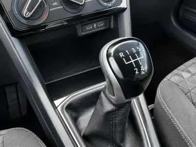 Volkswagen T-Cross 2023 · foto 16