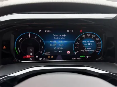 Volkswagen Multivan 2022 · foto 10