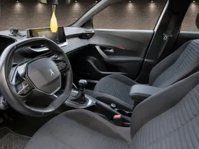 Peugeot 2008 2022 · foto 8