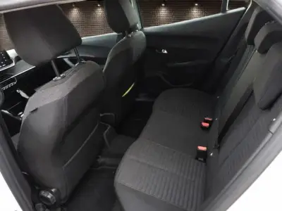 Peugeot 2008 2022 · foto 13