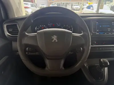 Peugeot Traveller 2019 · foto 13