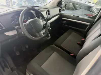 Peugeot Traveller 2019 · foto 9