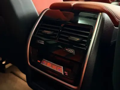 BMW X6 M 2022 · foto 14