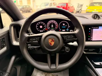 Porsche Cayenne Coupe 2024 · foto 8