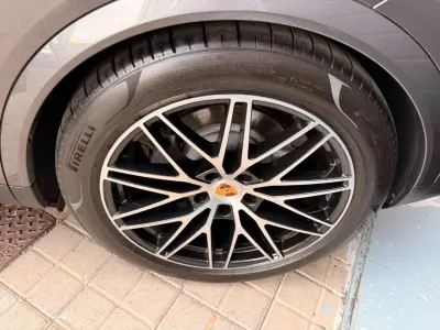 Porsche Cayenne Coupe 2024 · foto 11
