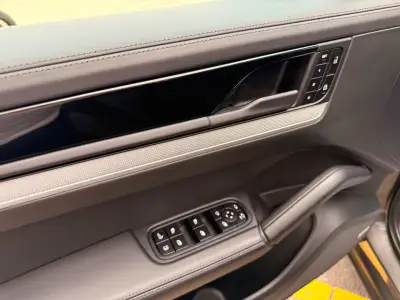 Porsche Cayenne Coupe 2024 · foto 15