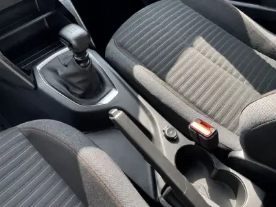 Peugeot 208 2022 · foto 10