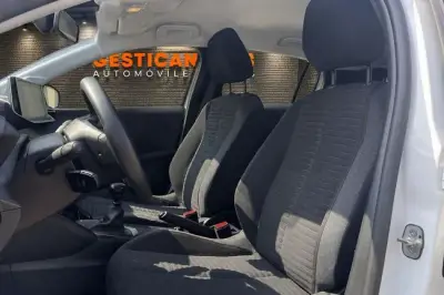 Peugeot 208 2022 · foto 11